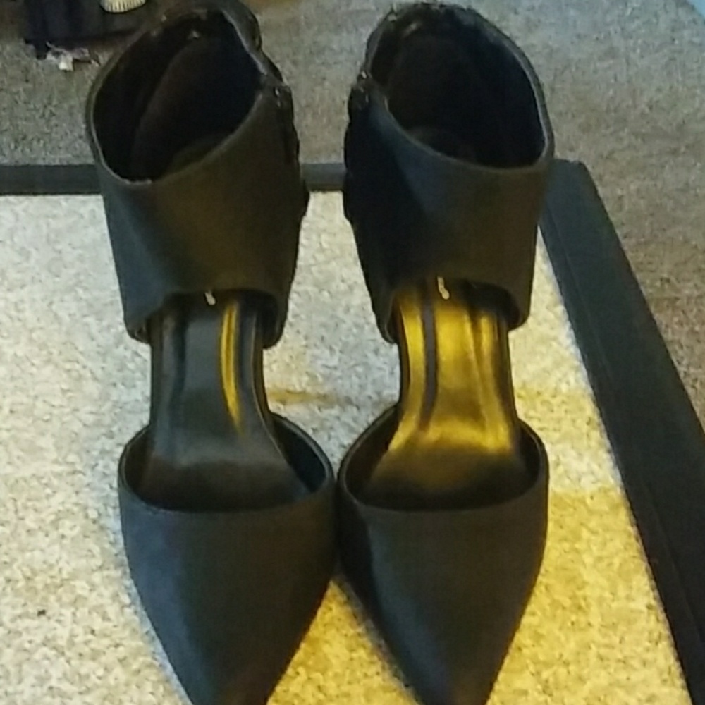 Shi by journeys black heels